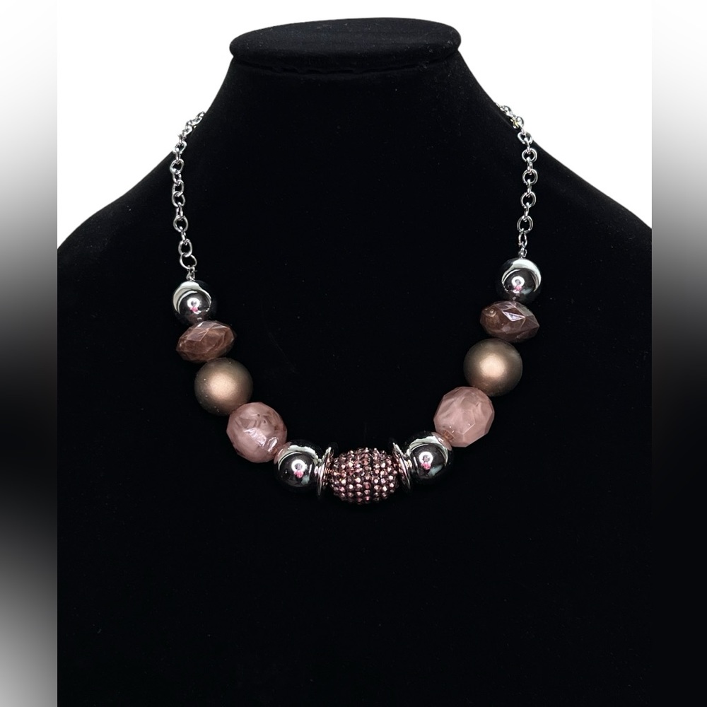 Paparazzi A Warm Welcome Necklace and Earrings Set - Picture 4 of 5